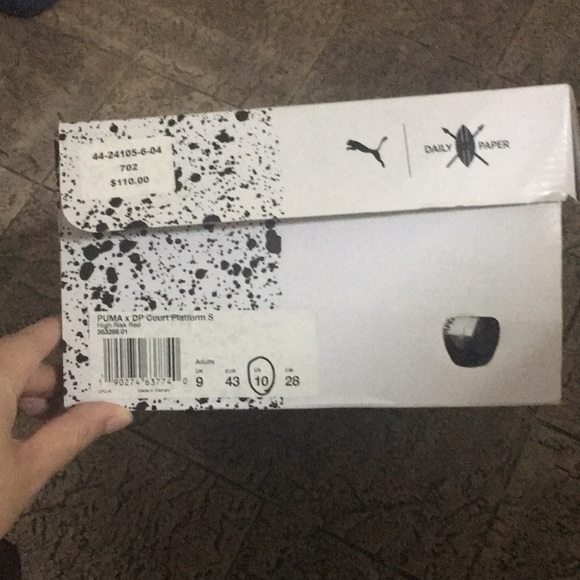 A red shoe for men’s. - Picture 4 of 5